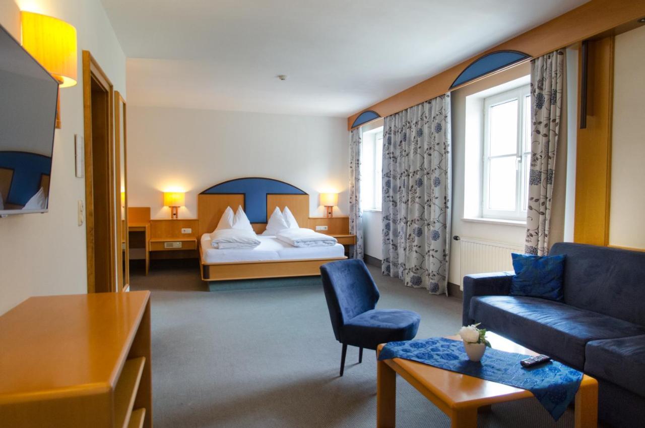Hotel Goldenes Schiff Engelhartszell Buitenkant foto