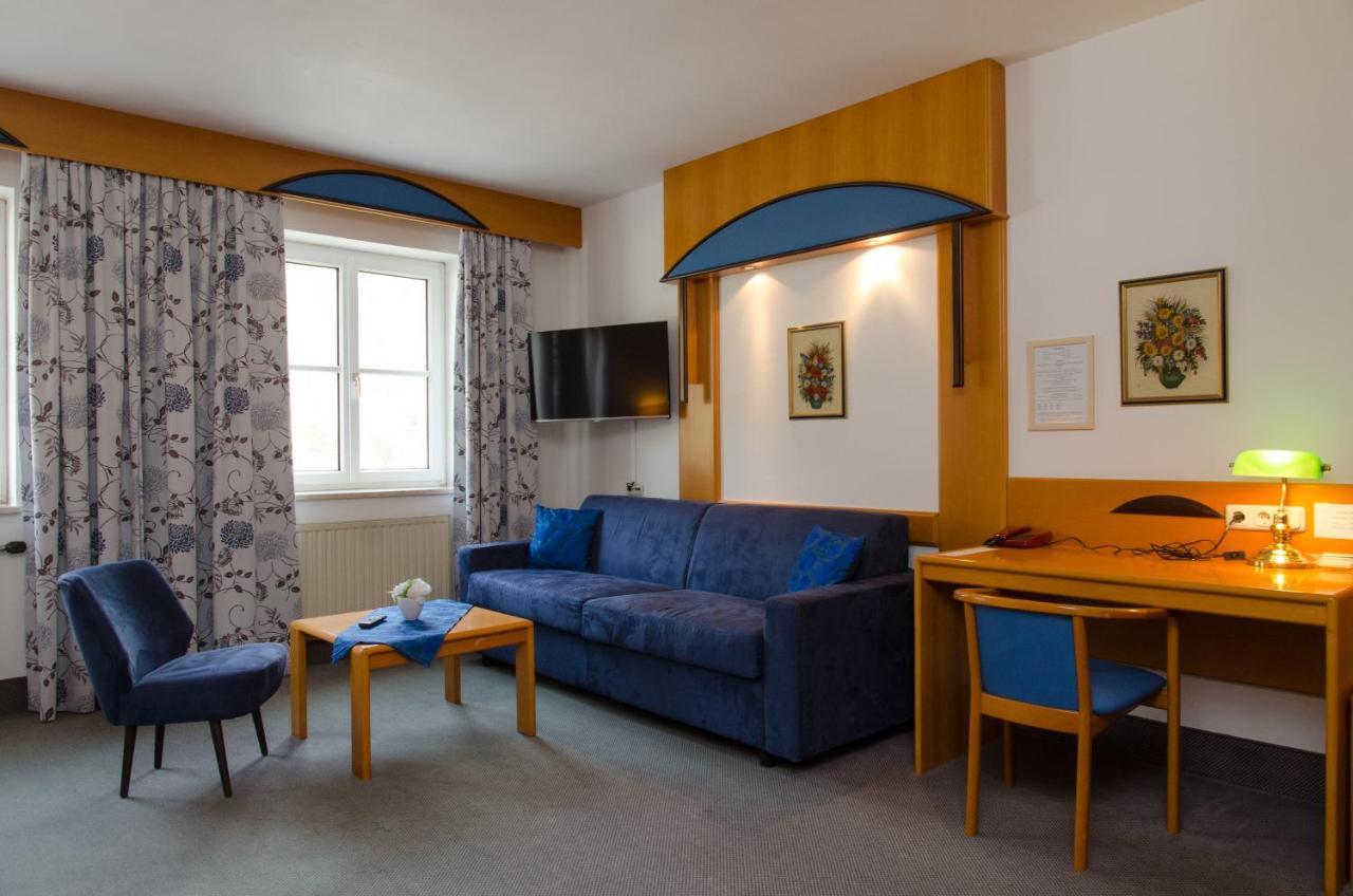 Hotel Goldenes Schiff Engelhartszell Buitenkant foto