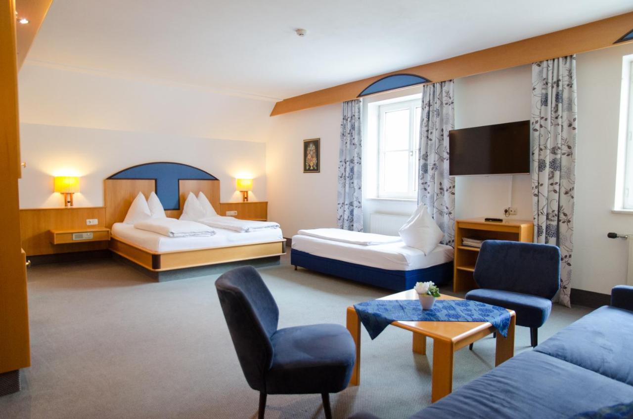 Hotel Goldenes Schiff Engelhartszell Buitenkant foto