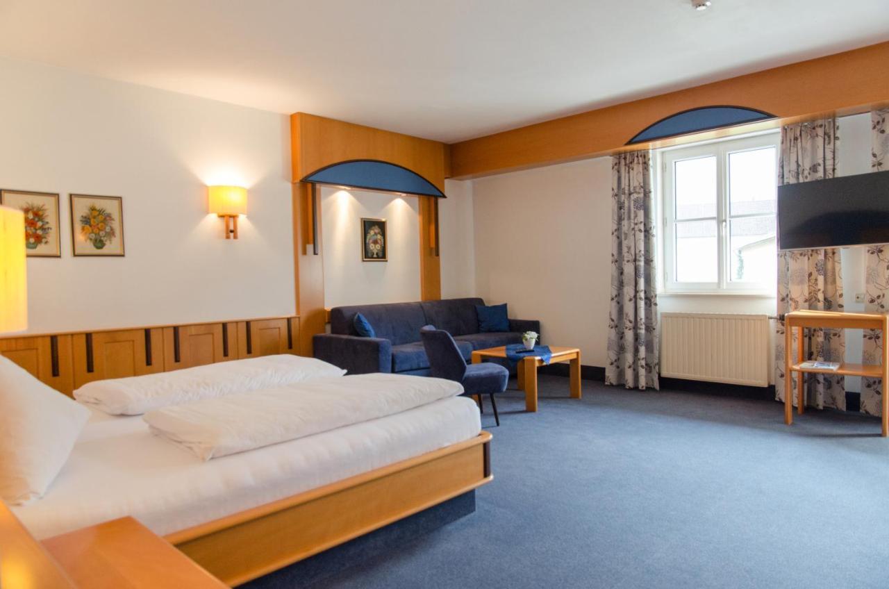 Hotel Goldenes Schiff Engelhartszell Buitenkant foto