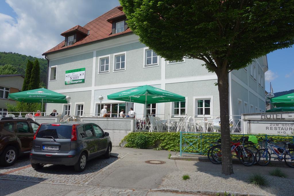 Hotel Goldenes Schiff Engelhartszell Buitenkant foto