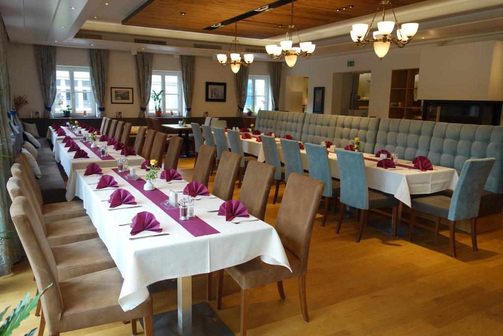 Hotel Goldenes Schiff Engelhartszell Buitenkant foto