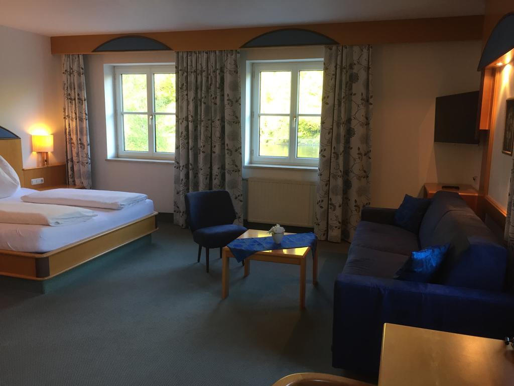 Hotel Goldenes Schiff Engelhartszell Buitenkant foto