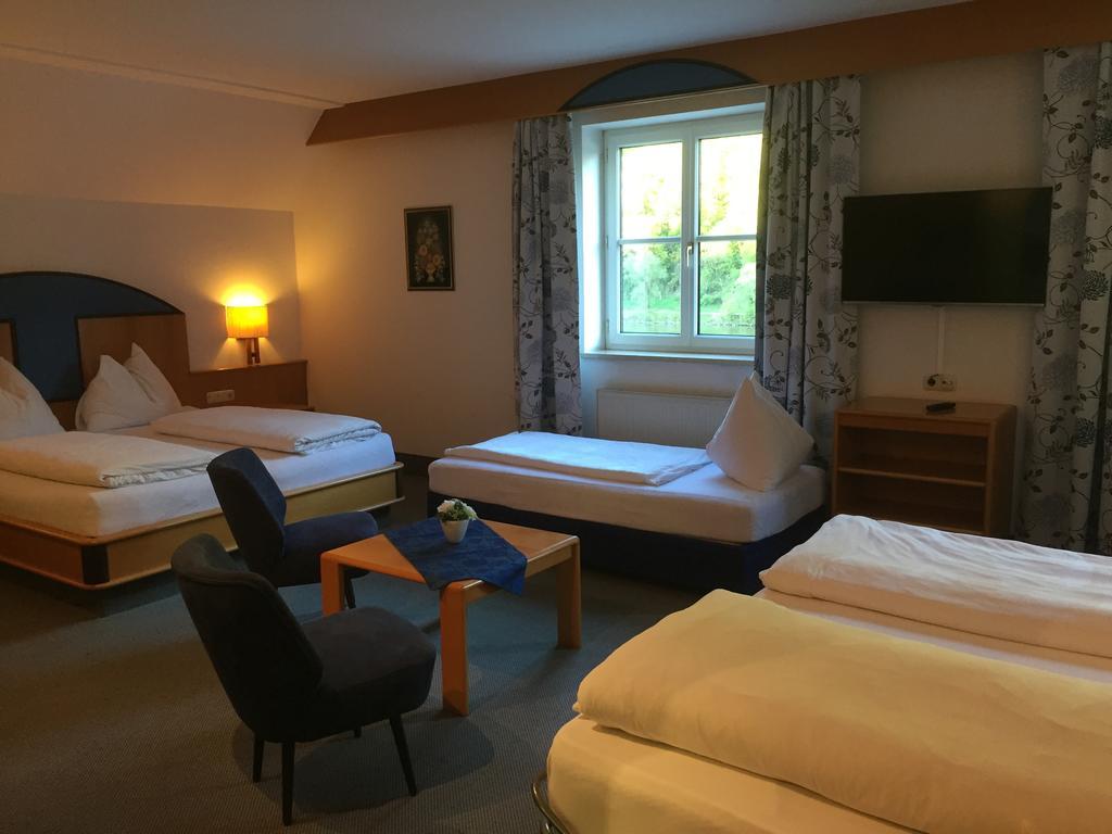 Hotel Goldenes Schiff Engelhartszell Buitenkant foto