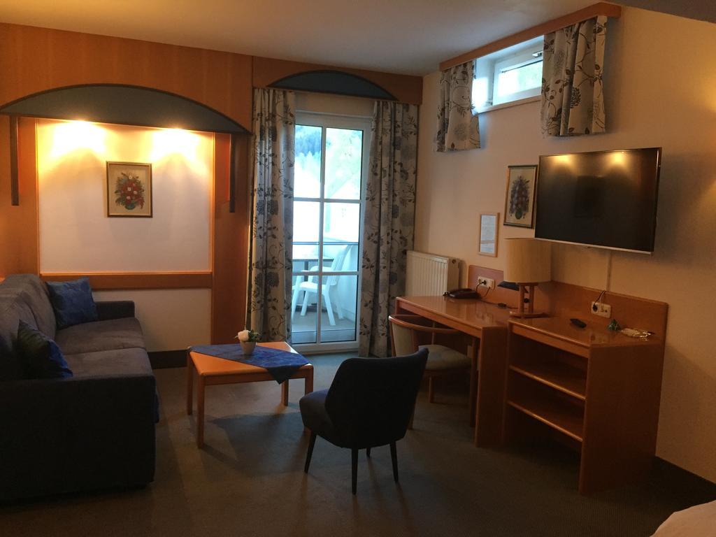 Hotel Goldenes Schiff Engelhartszell Buitenkant foto